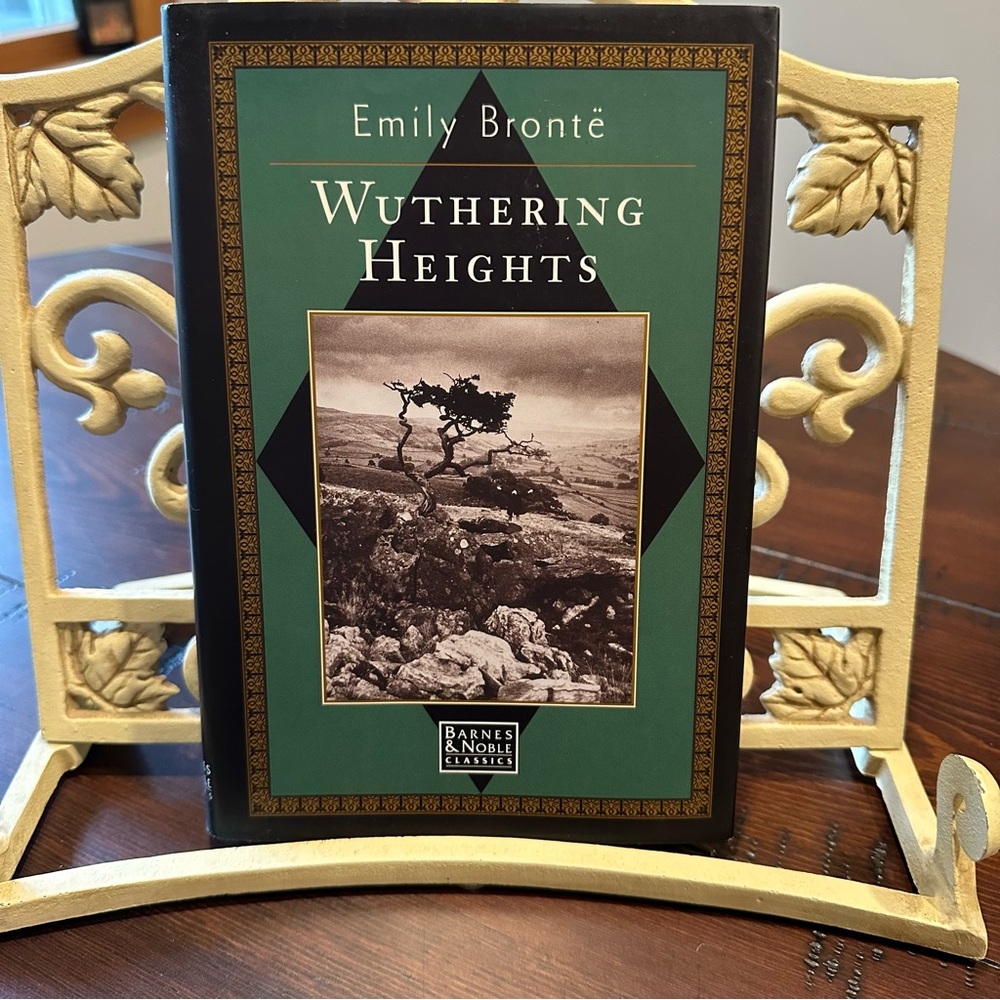 Emily Brontë, Wuthering Heights, hardback novel, excellent condition